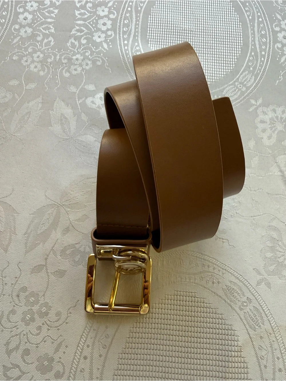 MICHAEL Michael Kors Hamilton Brown/Camel Leather Belt Gold-Tone Signature Buckl